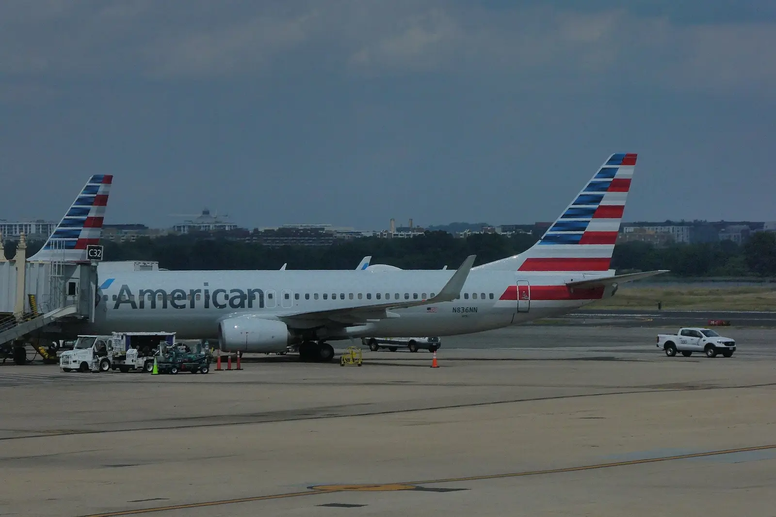 An American Airlines Boeing 737 at a gate at Washington National Airport